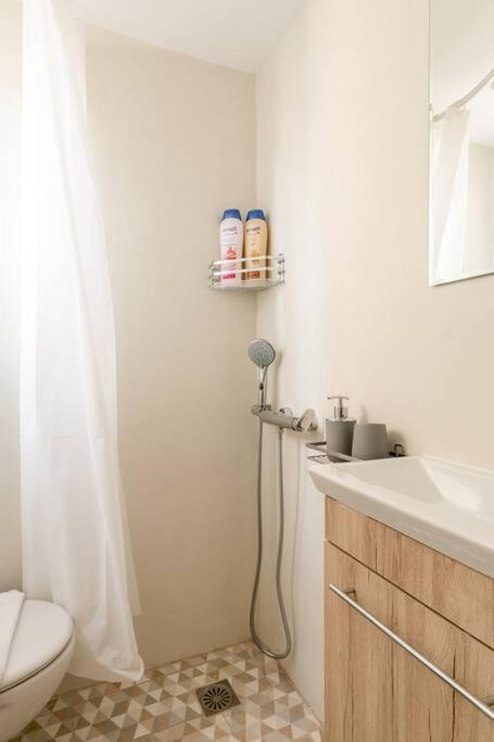 Brand New Bright Modern 6Bdr Apt-1Min To Acropolis Athens Exterior photo